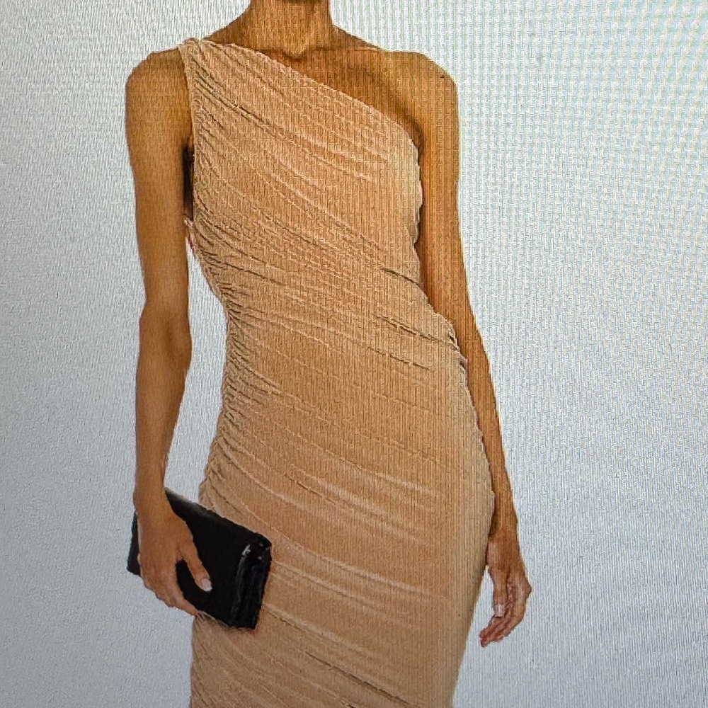 Norma Kamali Diana One-Shoulder Gown - Nude (XS)